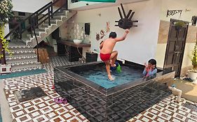 Shobhayan Inn, Airport Railway Station Pickup Free