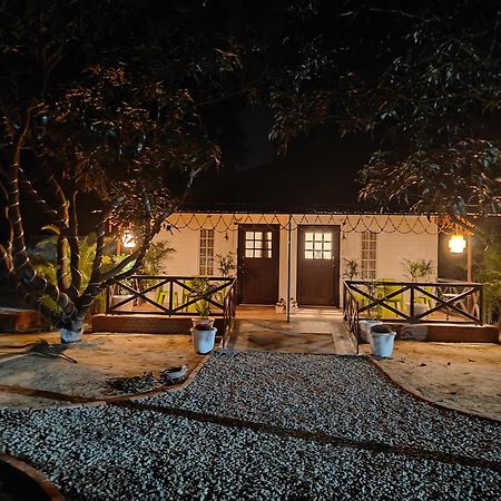 Shobhayan Inn, Airport Railway Station Pickup Free Ayodhya Exterior photo
