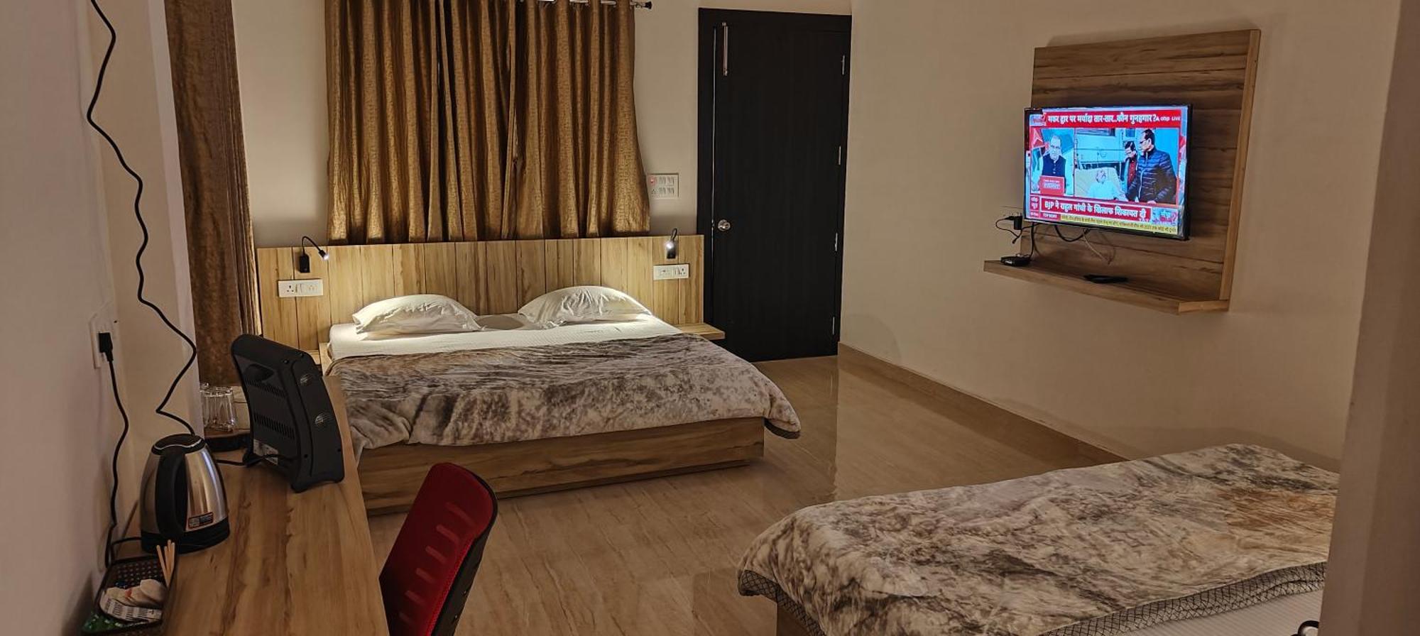 Shobhayan Inn, Airport Railway Station Pickup Free Ayodhya Exterior photo